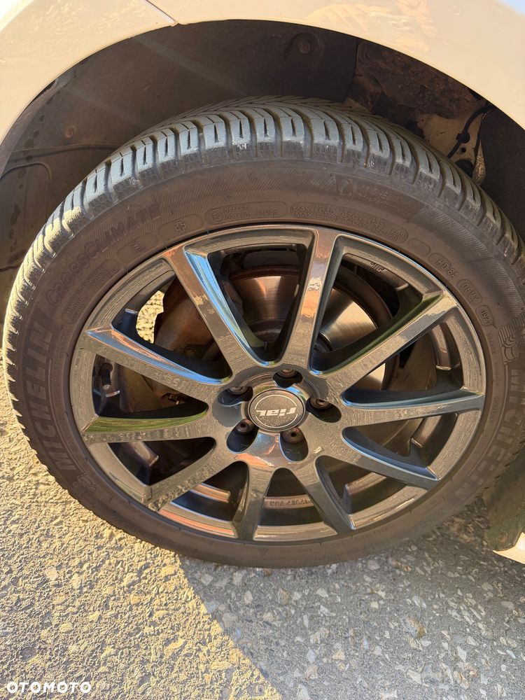 Volkswagen Golf 1.6 TDI BMT Comfortline - 8