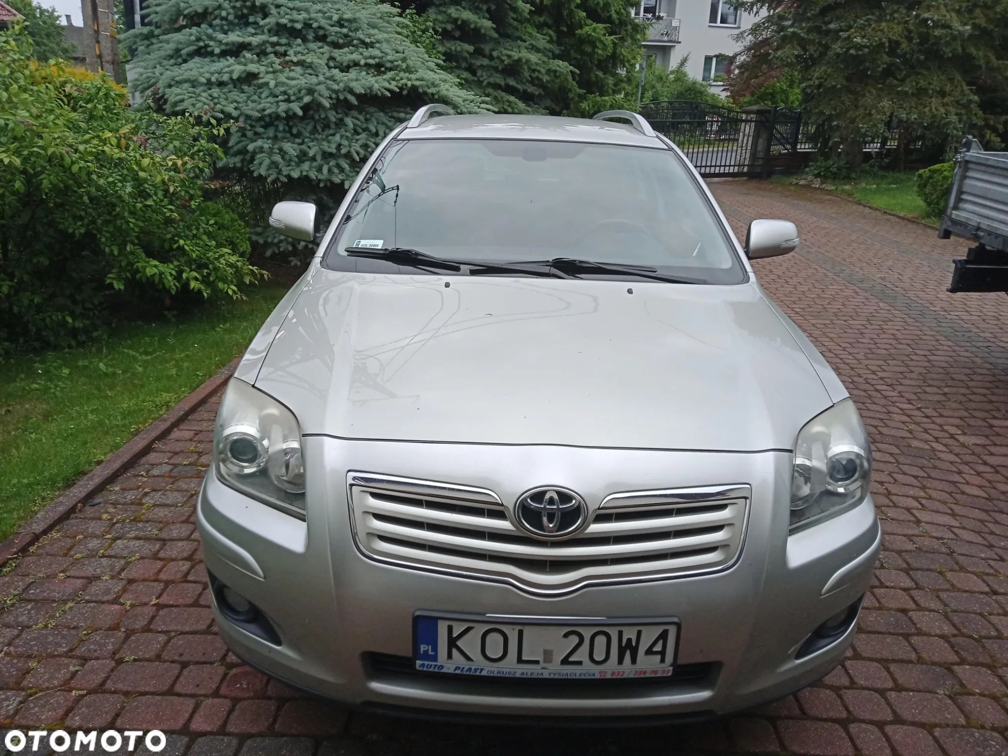 Toyota Avensis 2.0 D-4D - 1