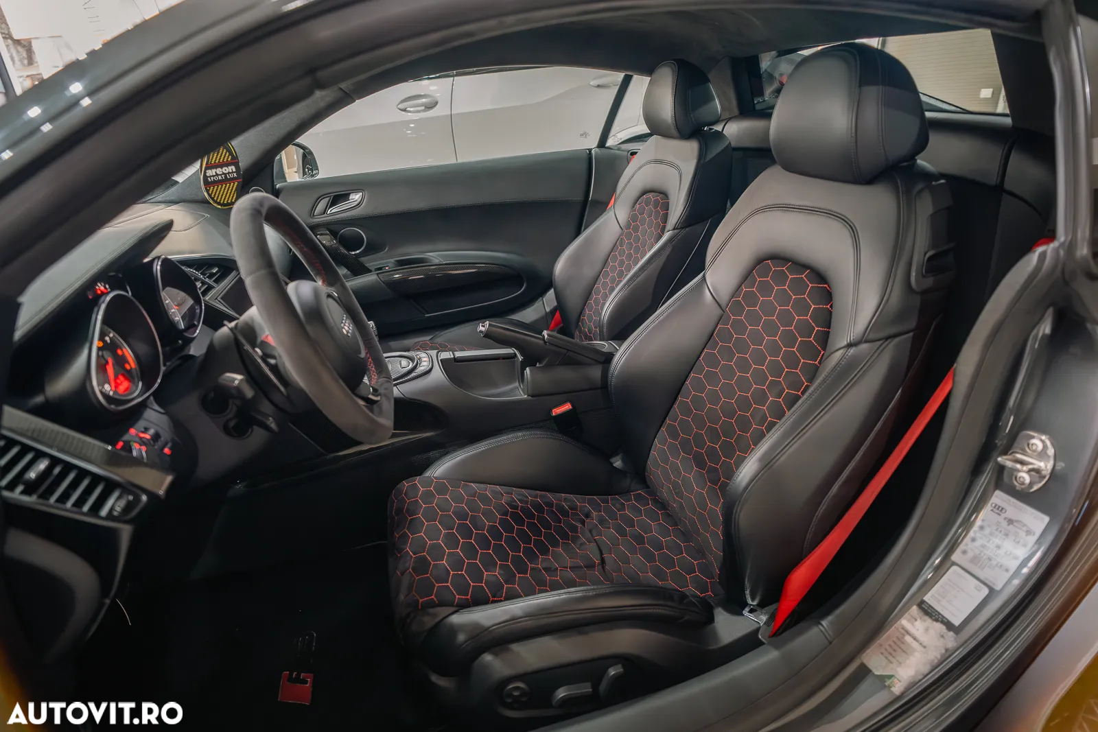 Audi R8 4.2 FSI Quattro - 7