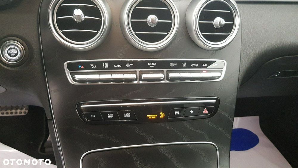 Mercedes-Benz GLC - 25