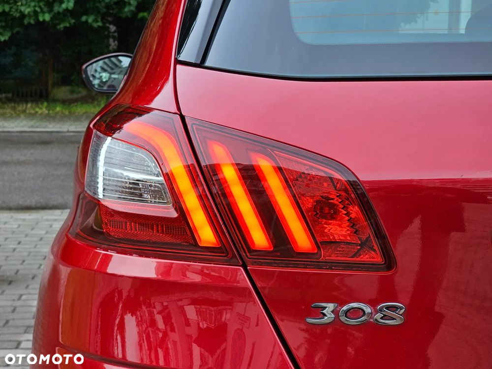 Peugeot 308 - 25