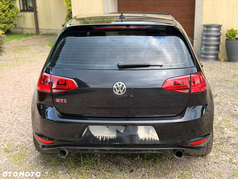 Volkswagen Golf GTI Performance BlueMotion Technology DSG - 4