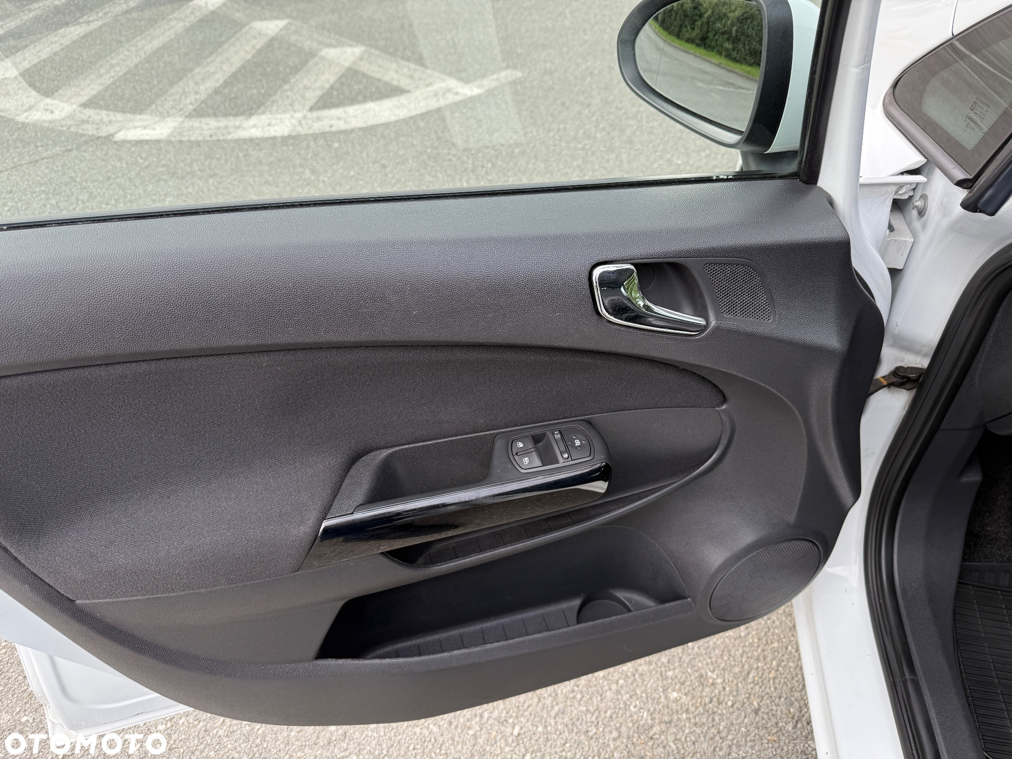 Opel Corsa 1.4 16V Active - 16