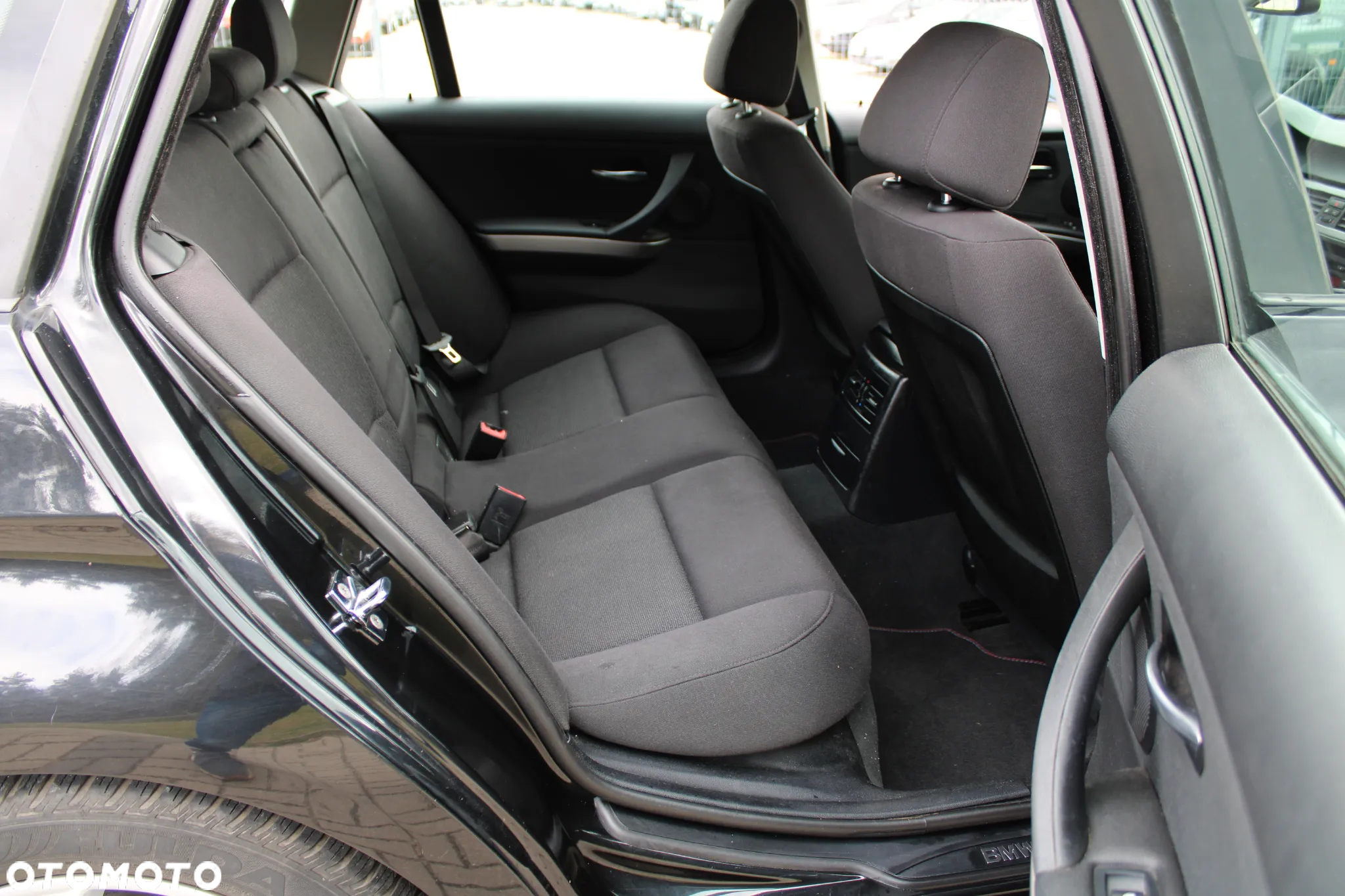 BMW Seria 3 - 32