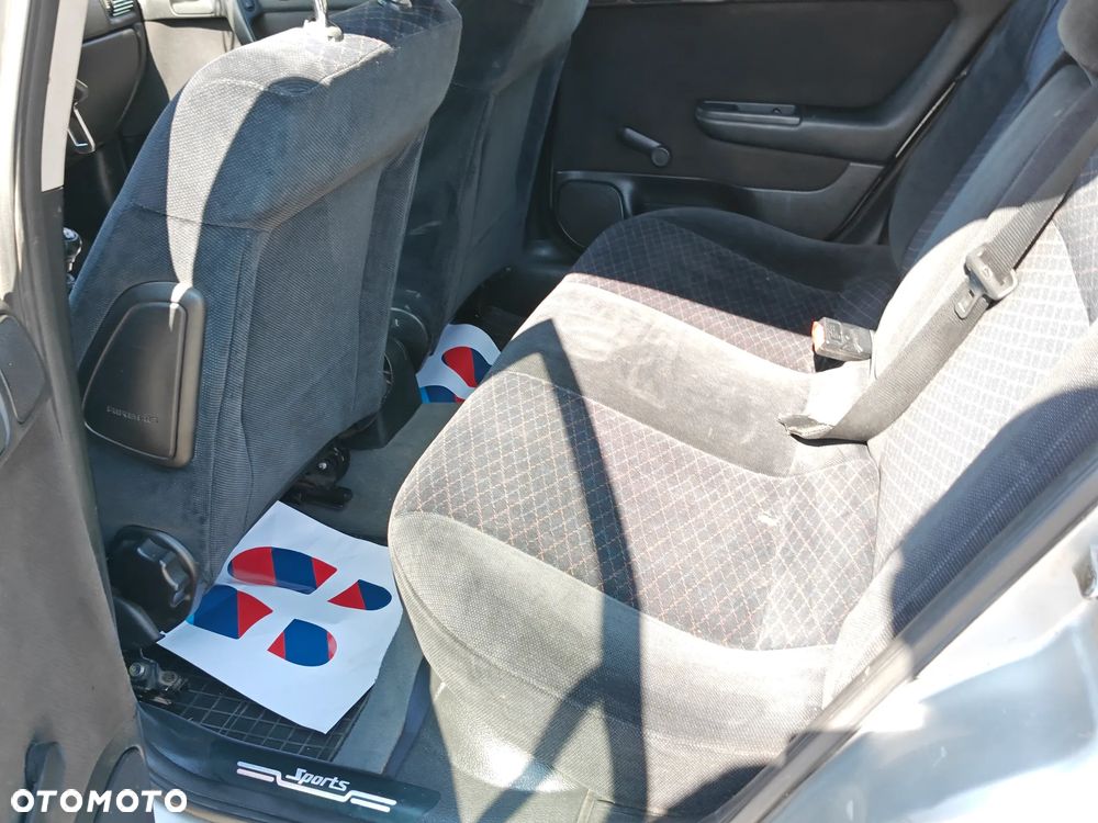 Opel Astra II 2.0 DI Comfort - 11