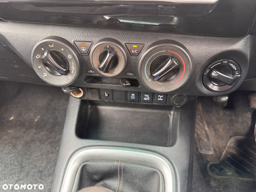 Toyota Hilux 2.4 D-4D Double Cab Selection 4x4 - 17