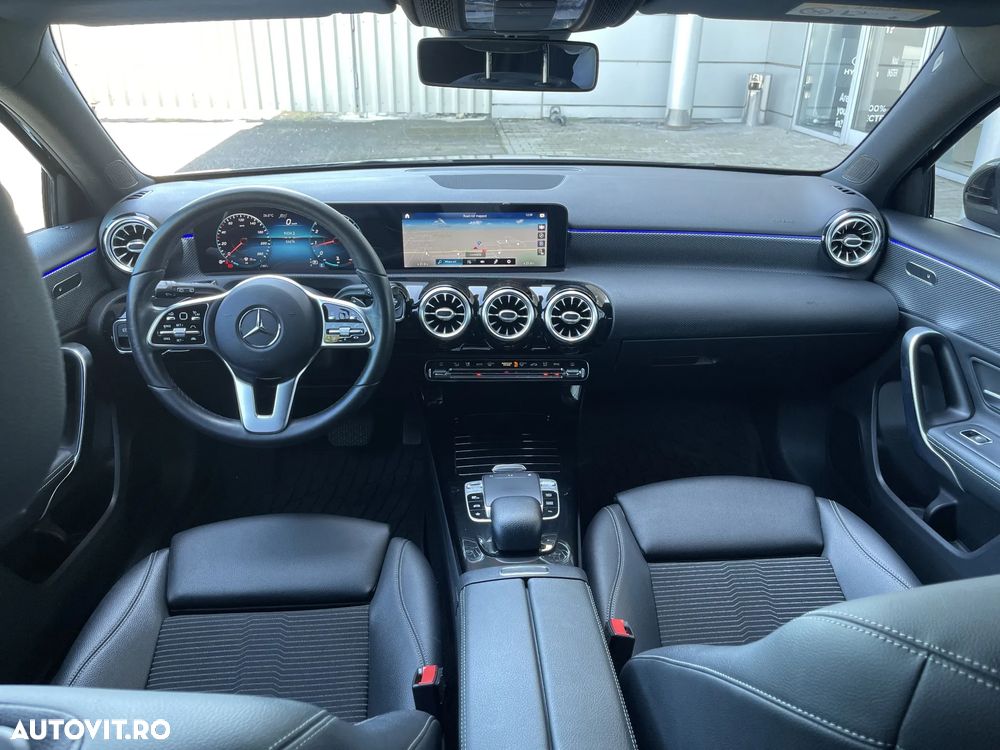 Mercedes-Benz A 200 Sedan 7G-DCT Progressive - 23