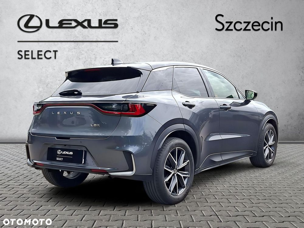 Lexus LBX 1.5 Hybrid Emotion - 5