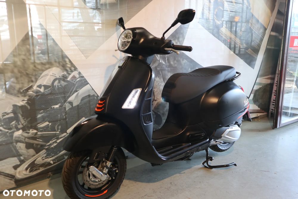 Piaggio Vespa - 2