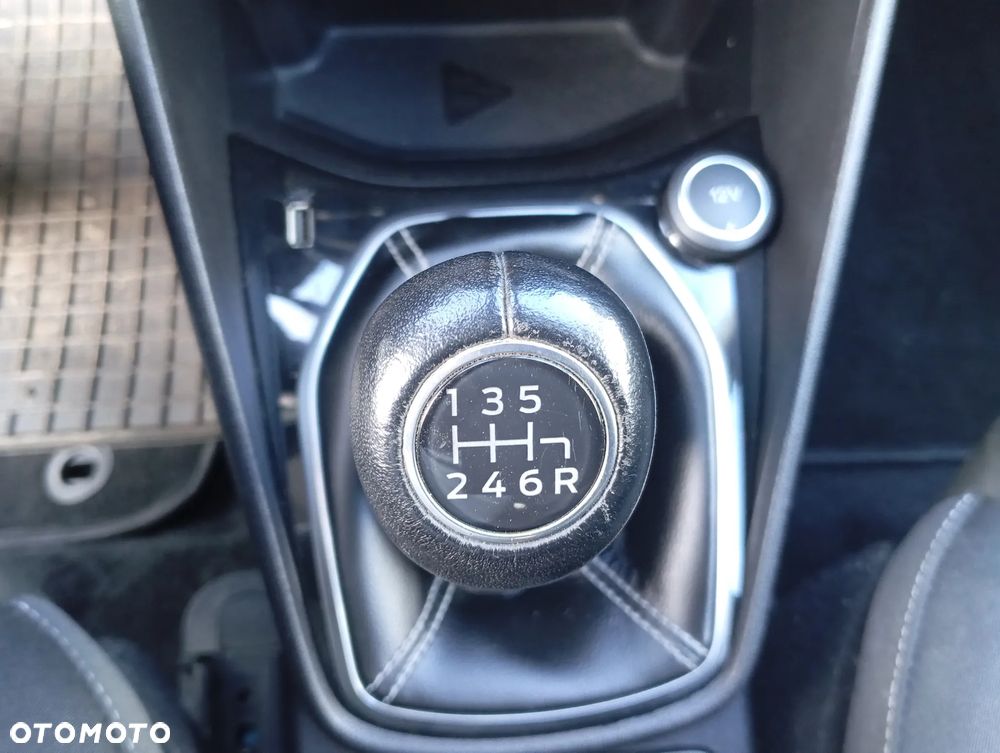 Ford Fiesta 1.0 EcoBoost Hybrid S&S TITANIUM - 17