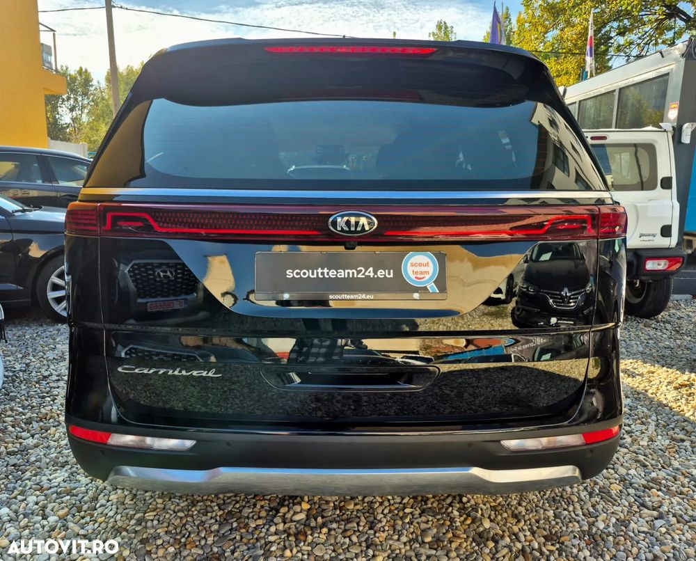 Kia Carnival - 15