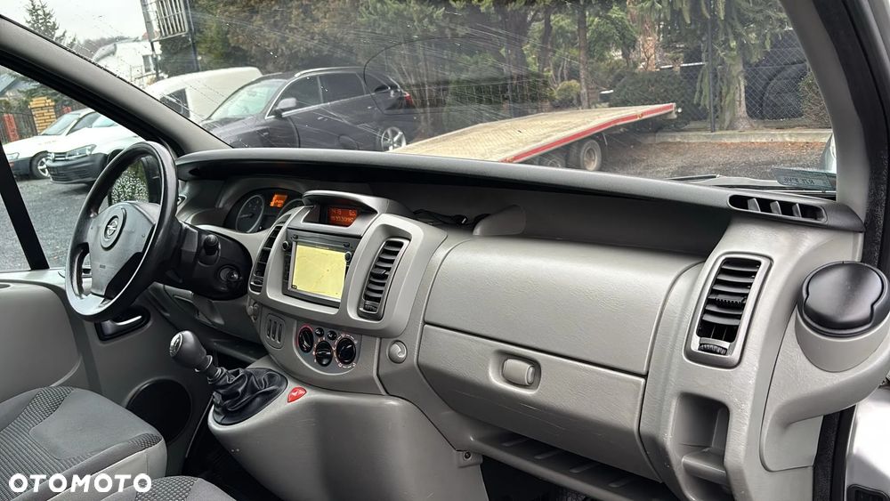 Opel Vivaro L2H1 2.9t - 22