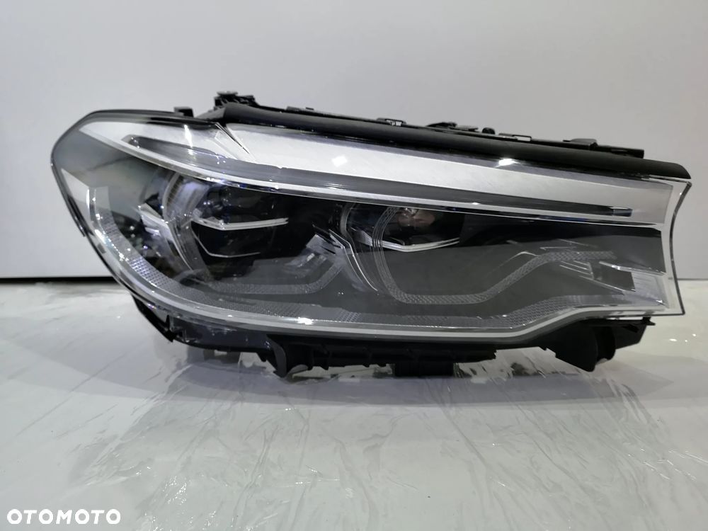 Lampa Prawa BMW 5 G30 G31 BMW Adaptive LED Full Led Przed Liftem Przód Przednia