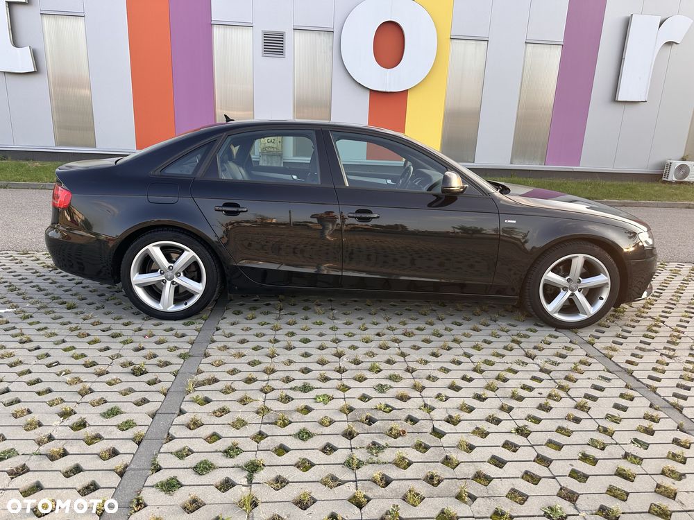 Audi A4 Limousine - 4