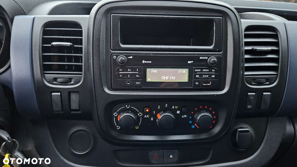 Opel Vivaro 120KM - 19