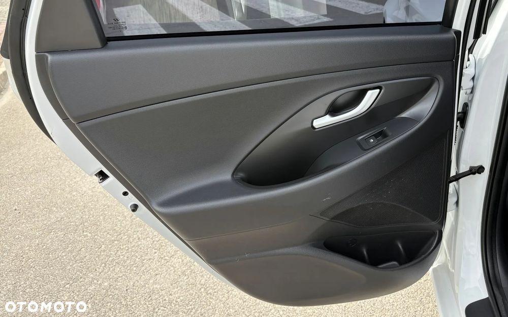 Hyundai i30 1.4 Passion - 25
