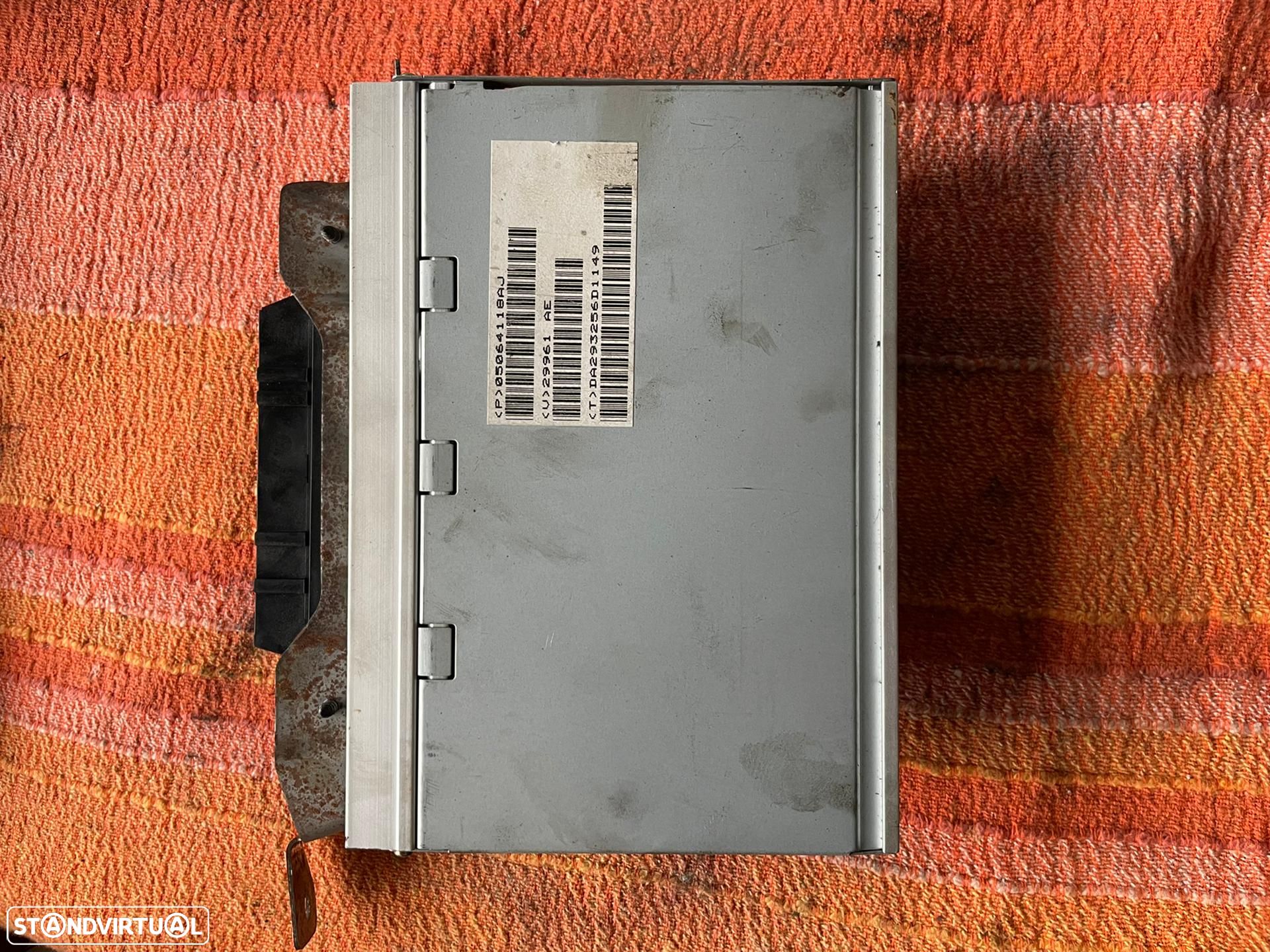 Amplificador Chrysler 300C - 1