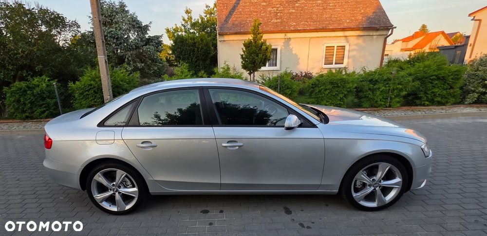 Audi A4 Limousine - 8