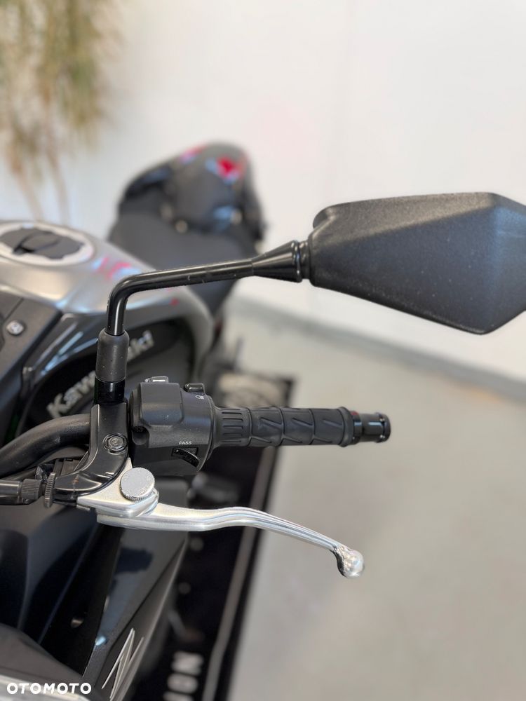 Kawasaki Z 900 - 21