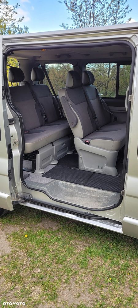 Opel Vivaro Tour - 12
