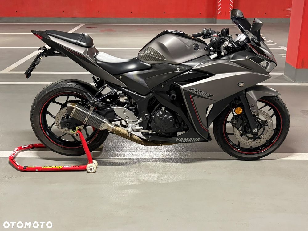 Yamaha R3 - 4