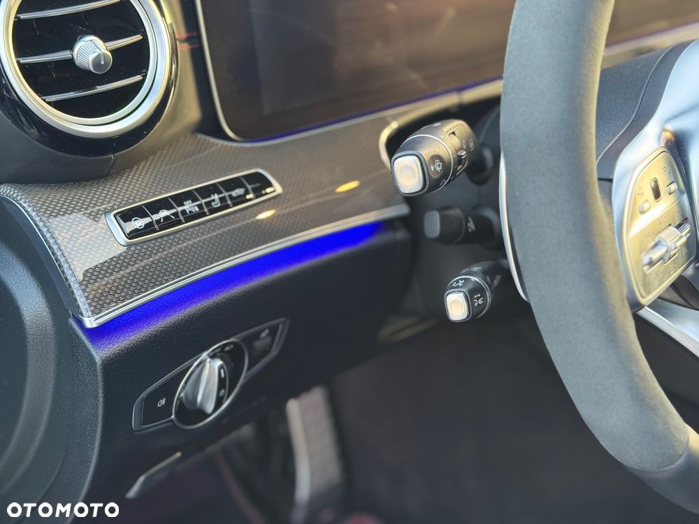Mercedes-Benz Klasa E AMG 43 4Matic 9G-TRONIC - 27