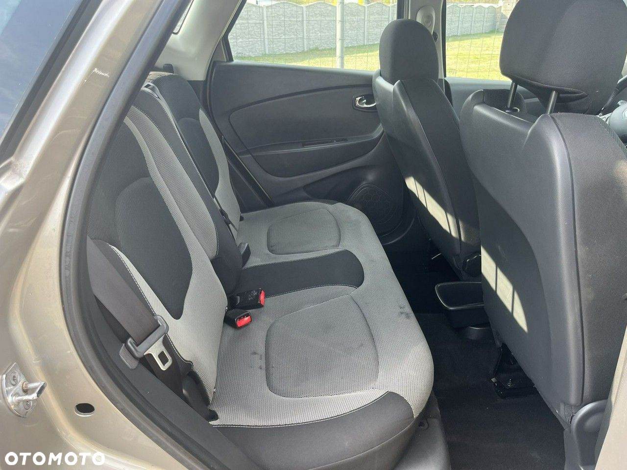 Renault Captur - 14