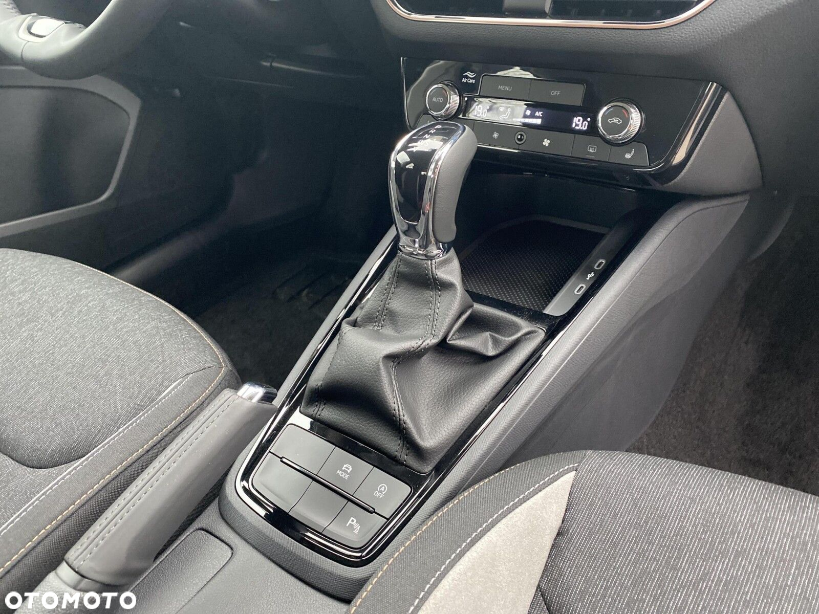 Skoda Kamiq 1.0 TSI Selection DSG - 39