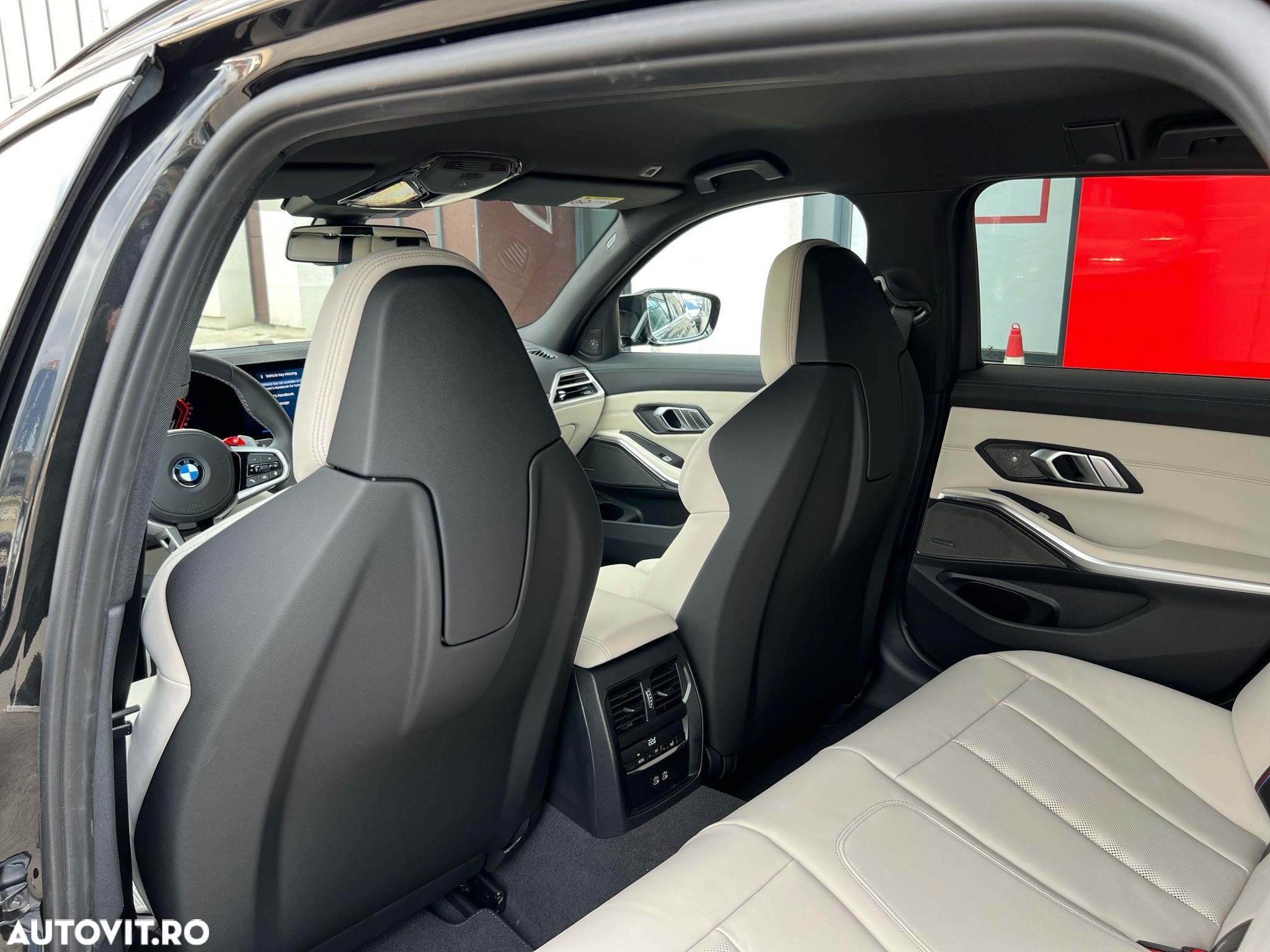 BMW M3 Competition Touring M xDrive - 28