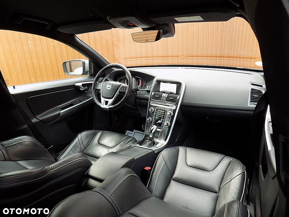 Volvo XC 60 D4 Drive-E R-Design Momentum - 20