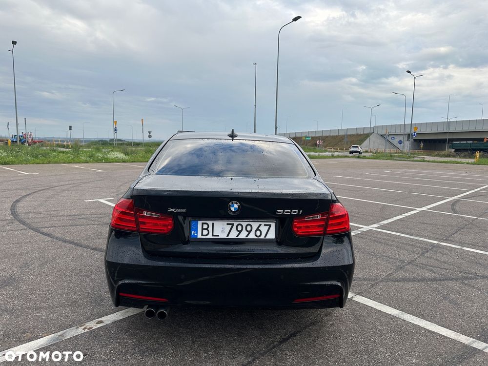 BMW Seria 3 328i xDrive - 8