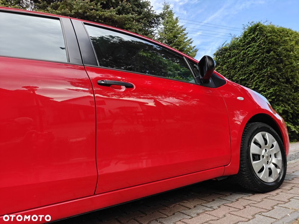 Toyota Yaris - 35