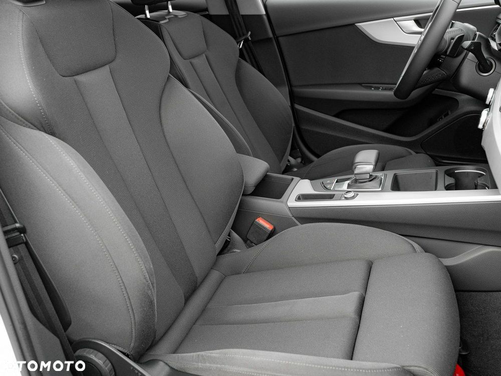 Audi A4 Limousine - 33