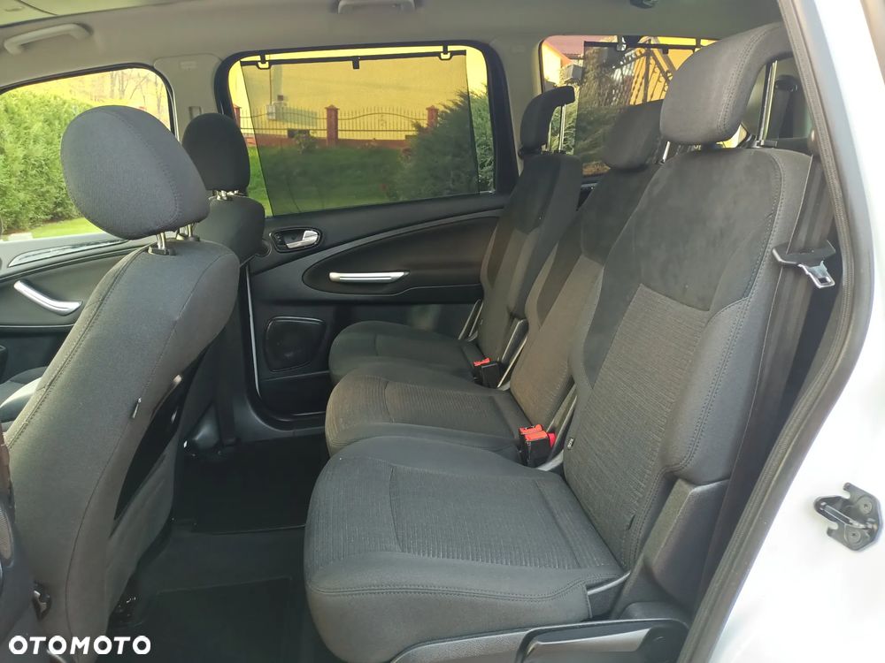 Ford Galaxy 2.0 TDCi Ghia - 9