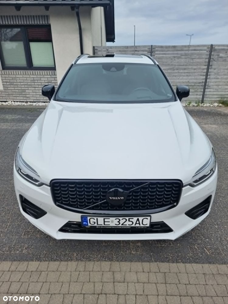 Volvo XC 60 B4 D AWD R-Design - 3