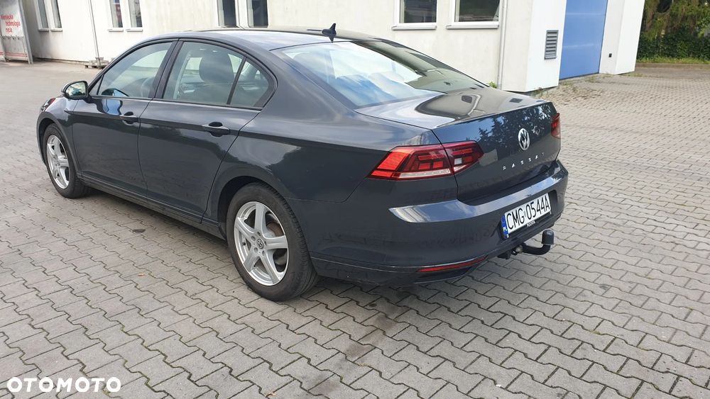 Volkswagen Passat 1.5 TSI EVO Business - 9