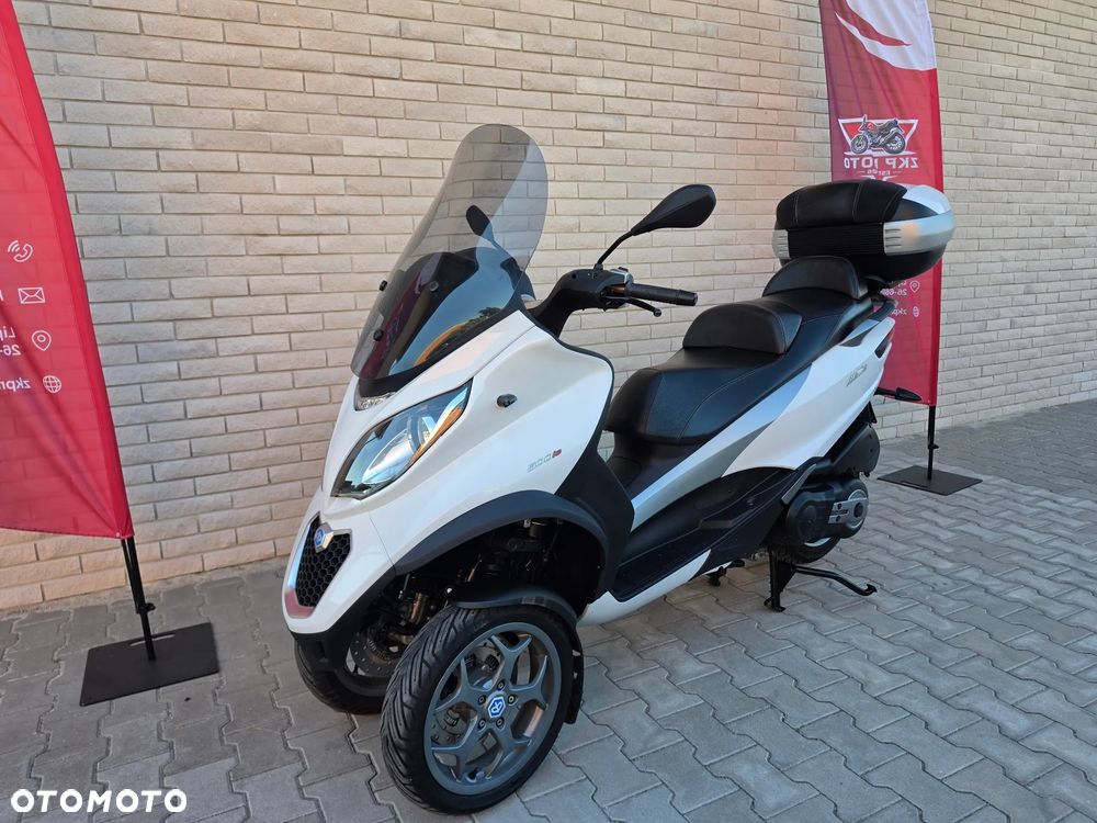 Piaggio MP-3 - 12
