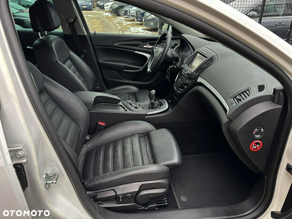 Opel Insignia CT 2.0 CDTI 4x4 S&S - 32