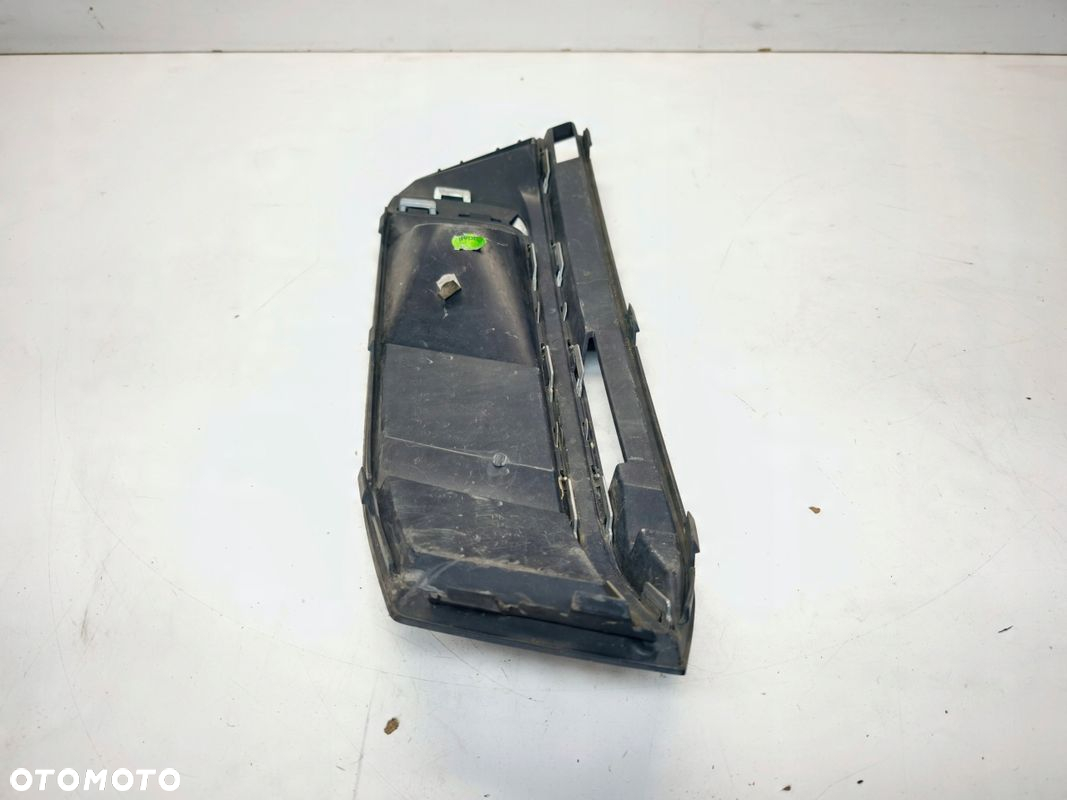 KRATKA ATRAPA ZDERZAKA PRAWA AUDI A4 B9 S LINE 8W0807682G - 6