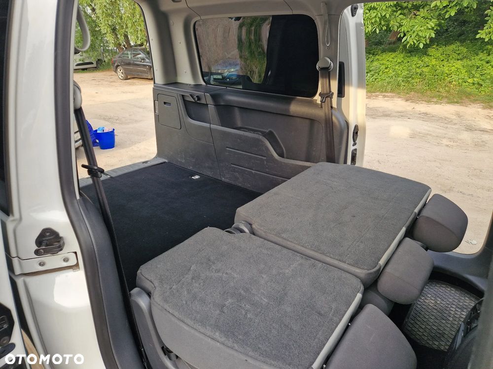 Volkswagen Caddy - 21