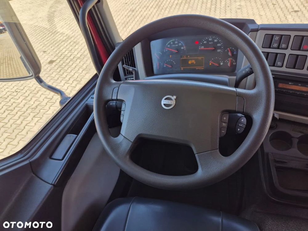 Volvo FL 210 4X2 / SKRZYNIA / HDS FASSI 1T / NISKI PRZEBIEG / SUPER STAN / KRÓTKI ROZSTAW OSI / DUŻA ŁADOWNOŚĆ / EURO 6 / NOWE TYLNE OPONY - 28