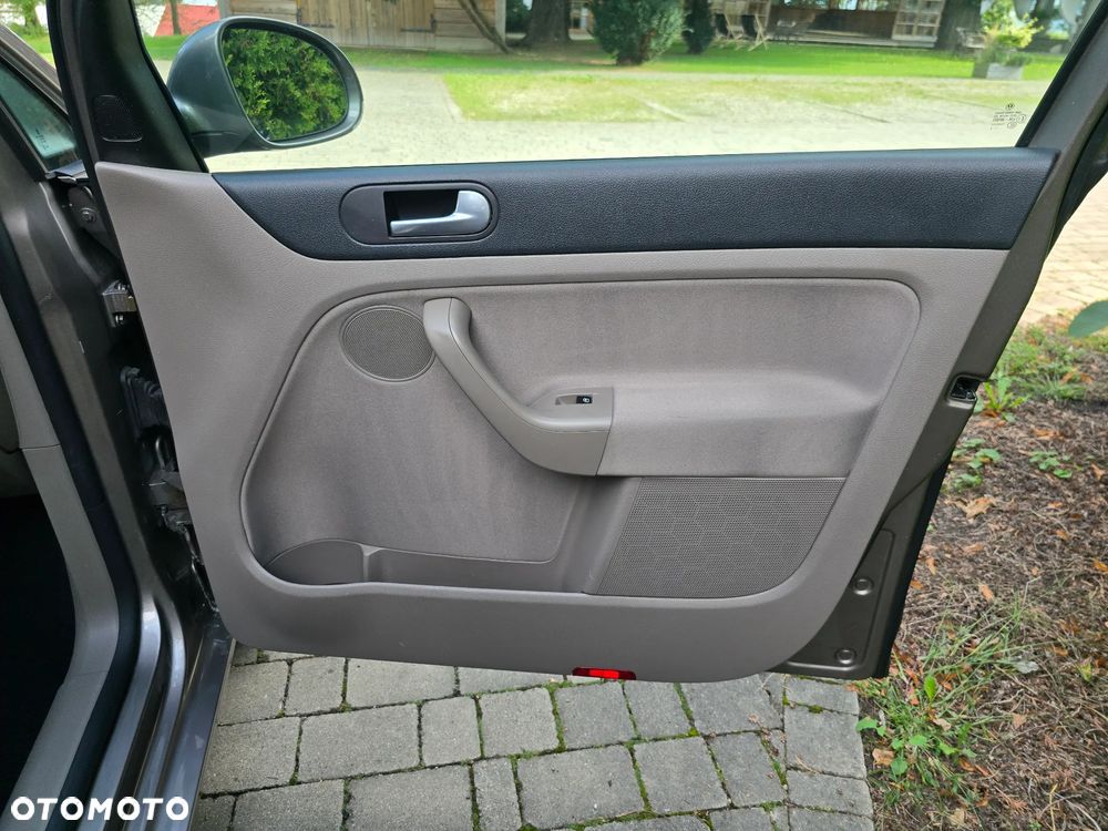 Volkswagen Golf Plus 1.4 Comfortline - 23