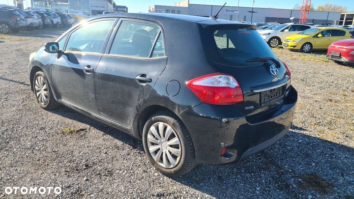 Toyota Auris - 3