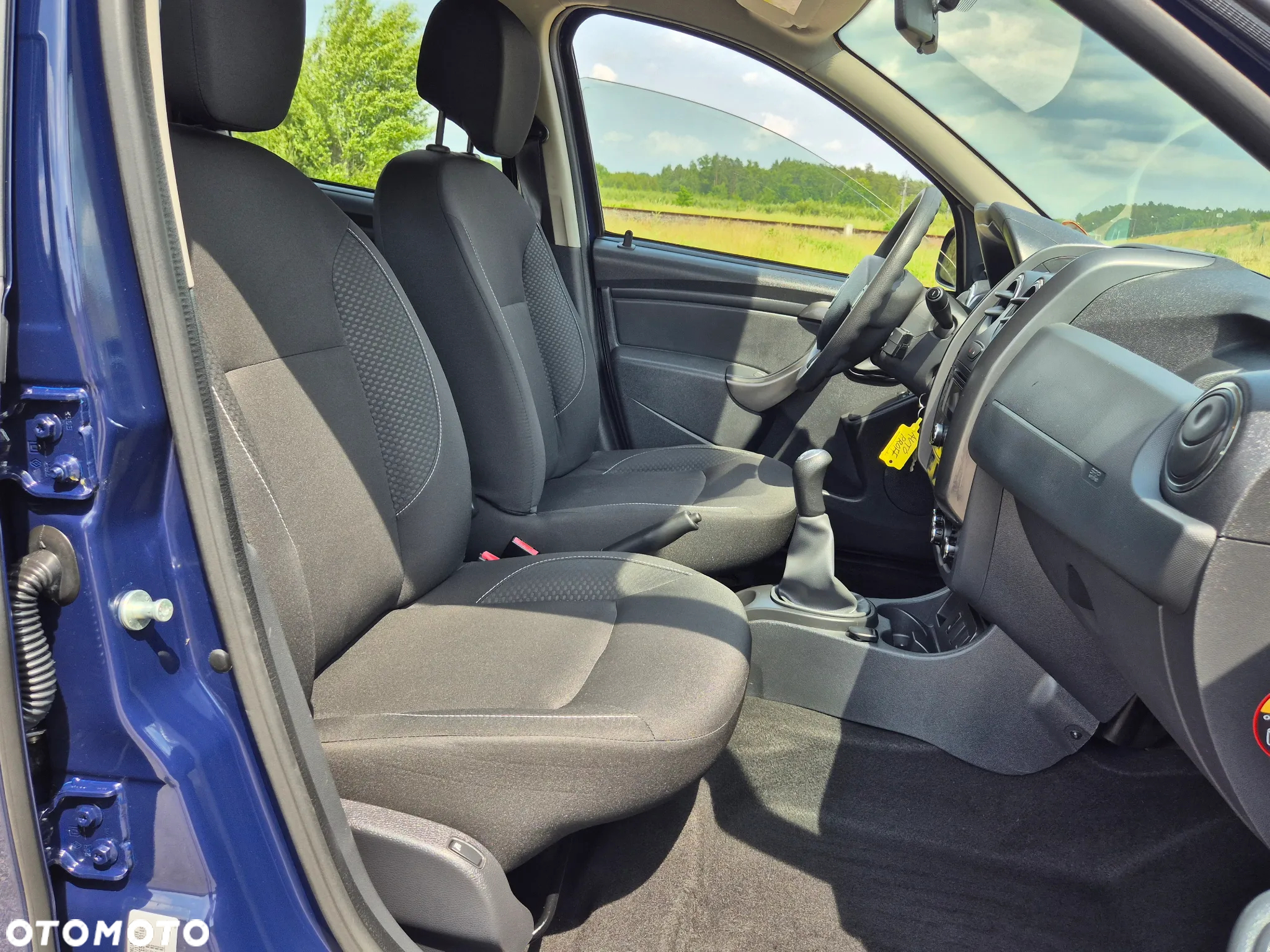 Dacia Duster 1.6 SCe Essential - 19