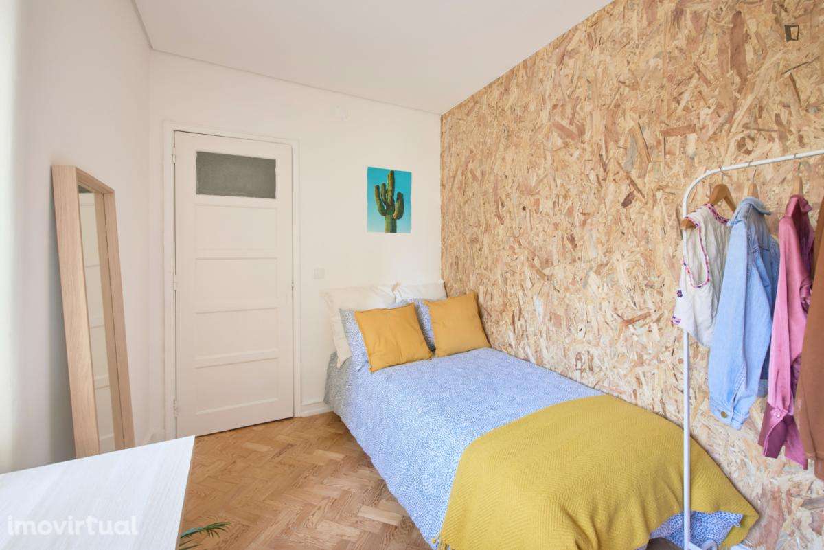 Quarto - localizado em Roma-Areeiro Lisbon - Grande imagem: 3/29