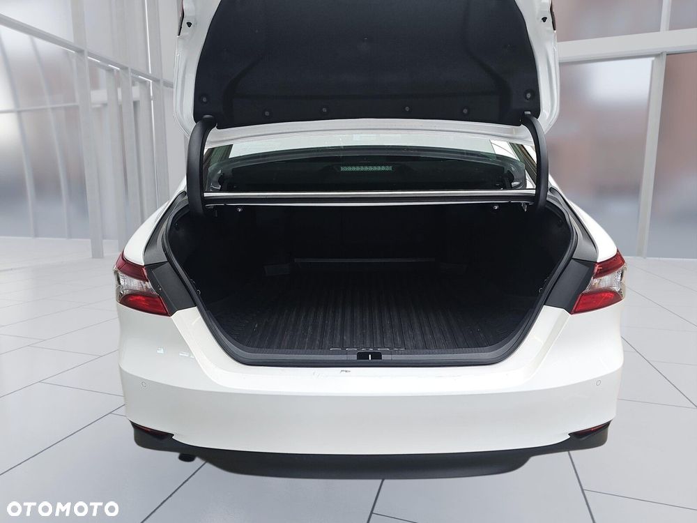 Toyota Camry 2.5 Hybrid Prestige CVT - 20
