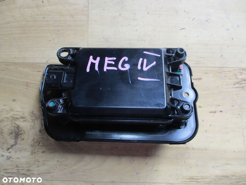 radar sensor do renault megane iv 284381994r - 1