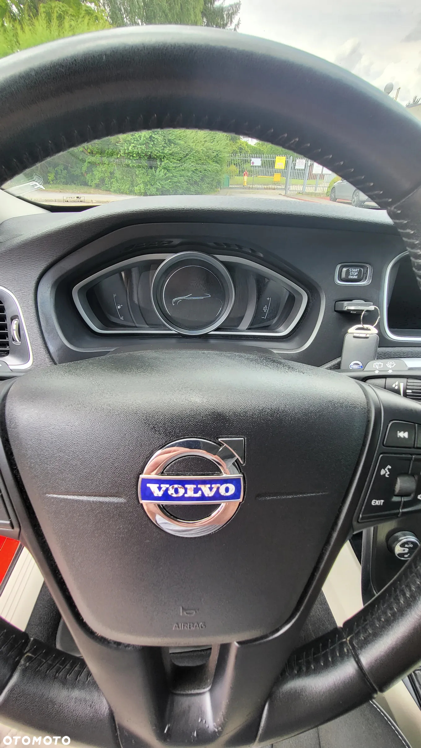 Volvo V40 - 24