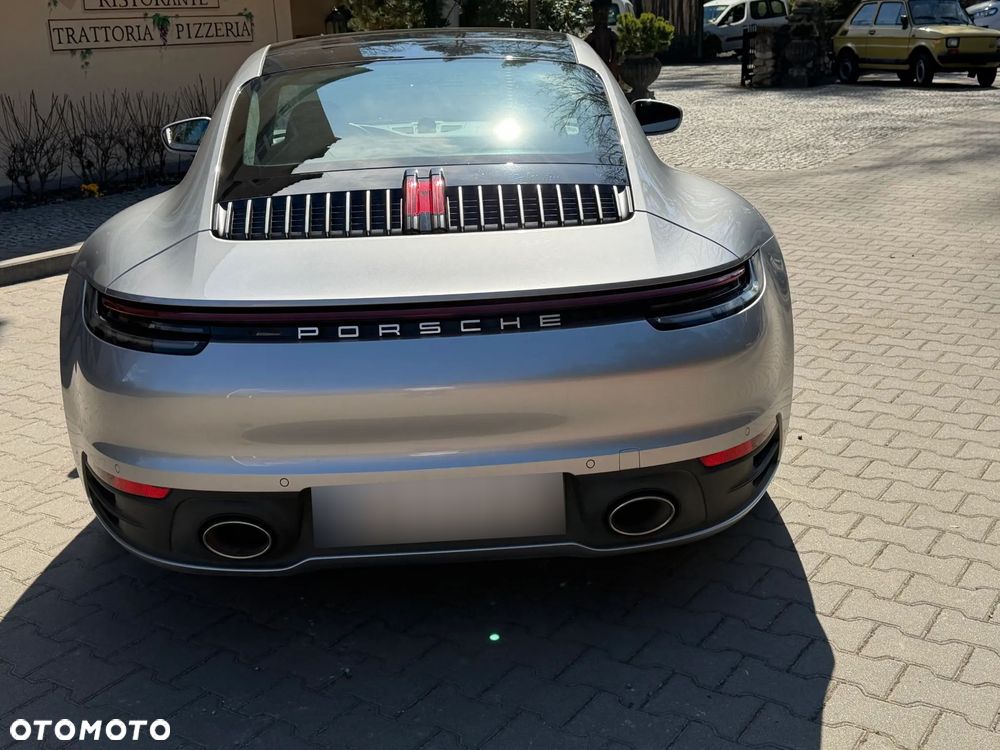 Porsche 911 Carrera - 7