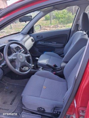 Nissan Almera - 3